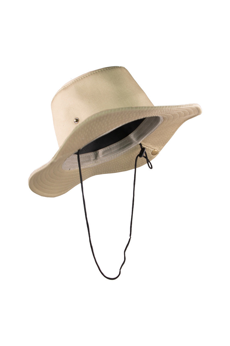 Bucket hat with beige color