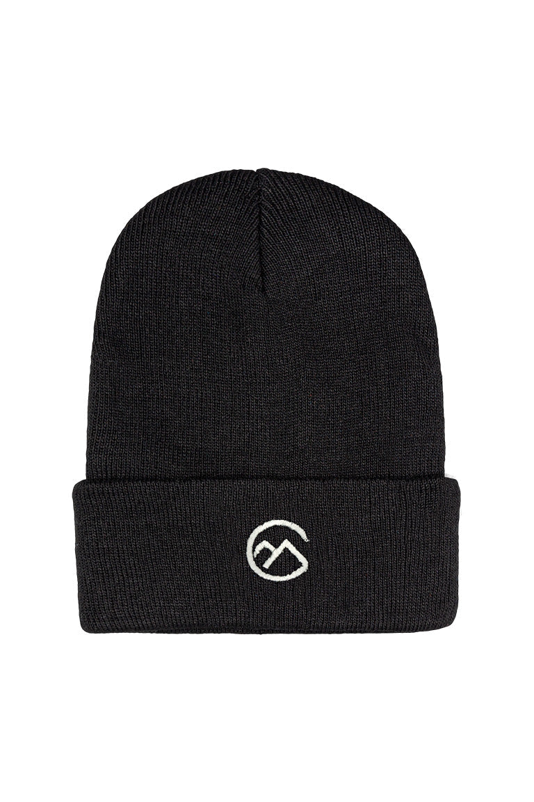 A black beanie with a patch of the Chillmeister logo
